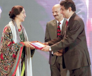 Latest feather: Shamlu Dudeja gets an award from RC Calcutta Mahanagar.