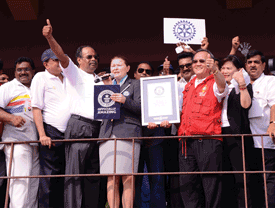 275-Acheivement-of-the-Guinness-Record_1