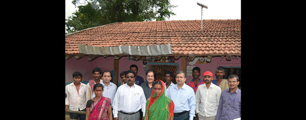 IPDG Ganesh Bhat and Mr Chatru Menda of Menda Foundation with beneficiaries.