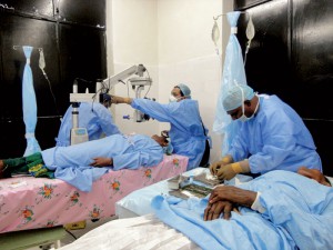 The VTT team performing eye surgeries.