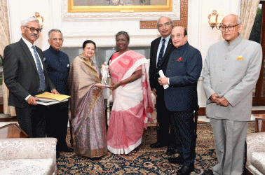 Rotary leaders meet the President of India