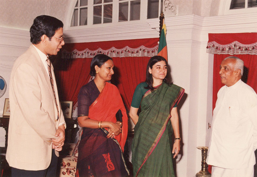 K R Ravindran and Vanathy in 1991 with Sri Lankan Prime Minister D B Wijetunge, introducing his guest Maneka Gandhi.