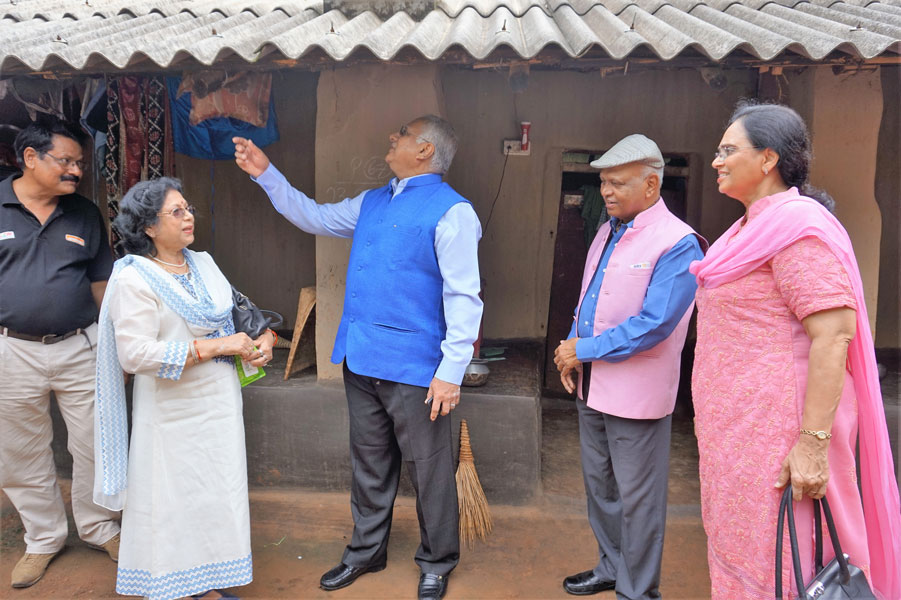 RID Manoj Desai inspects a home at Pitapali. Also present are Sharmishtha Desai, DG Narayan Nayak, Sunanda Nayak. 