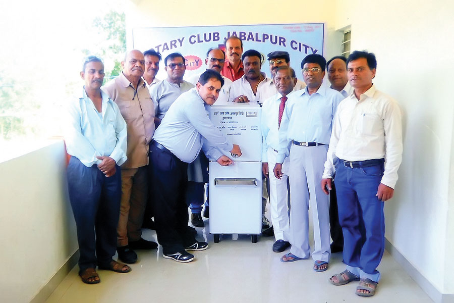 RC Jabalpur City RI District 3261 Water dispenser donated to Shri Krishna Vidhya Mandir, Bargi Gram Repura. 