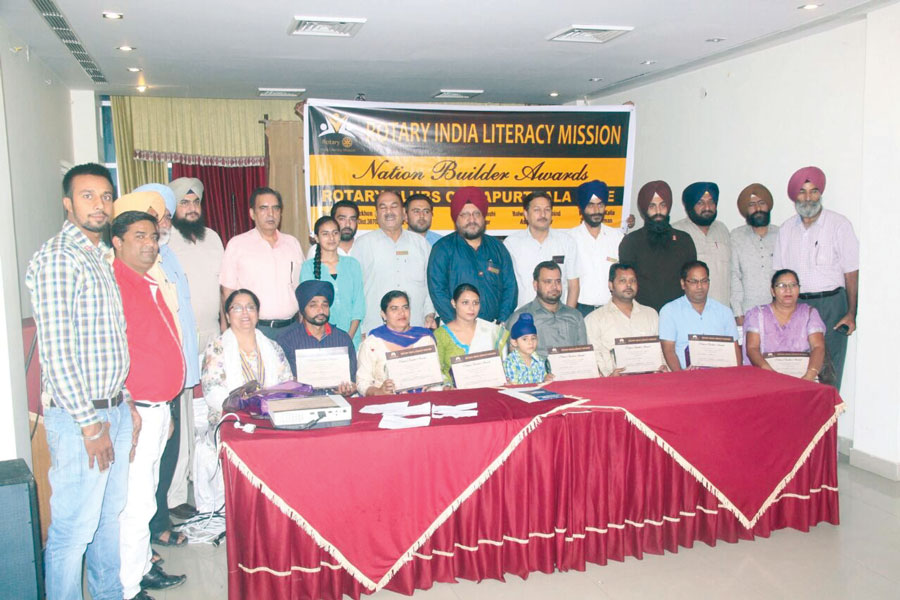 RC Kapurthala Elite RI District 3070 School teachers were honoured by the club for their exemplary services to the student community. 