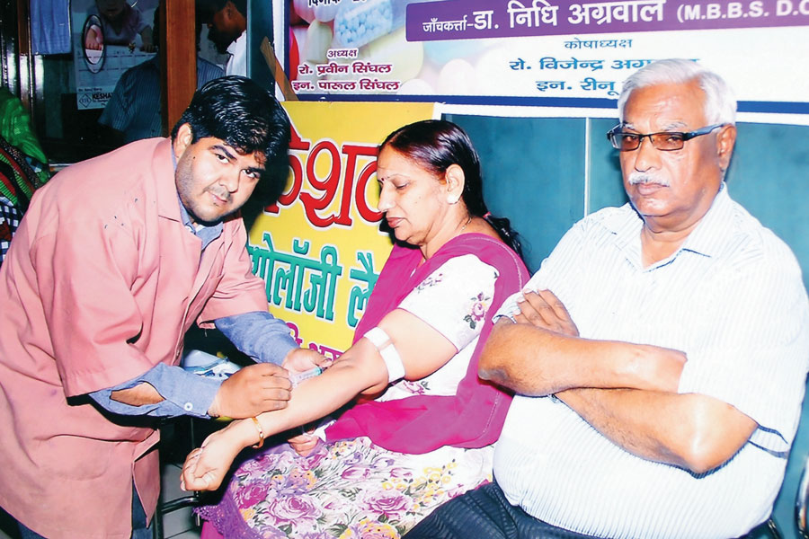 RC Muzaffarnagar Vishal RI District 3100 Medical camp conducted at Keshav Pathology Lab, Muzzafarnagar.