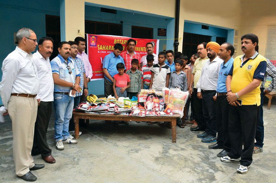 RC Saharanpur Continental RI District 3080 Grocery kits distributed to Bharathya Netraheen Vidyalaya, a school for the visually challenged. 