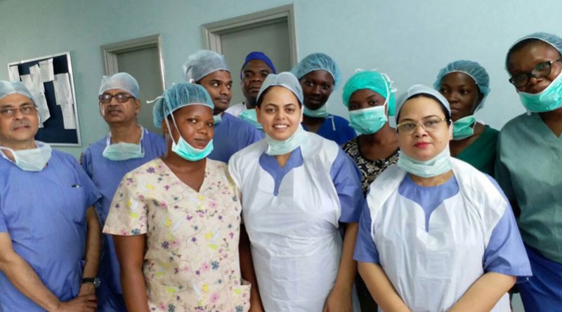 Gynaecologists Vina Kumari and Mamta Datta with anaesthesiologists (L to R) Rajiv Shukla, B C Mahapatra and Vamsi Uppalapatti and the local team of nurses.