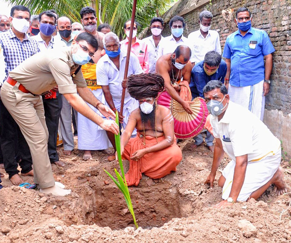 A mega tree plantation drive by RC Mayiladuthurai, RID 2981, in the presence of DG Balaji Babu.