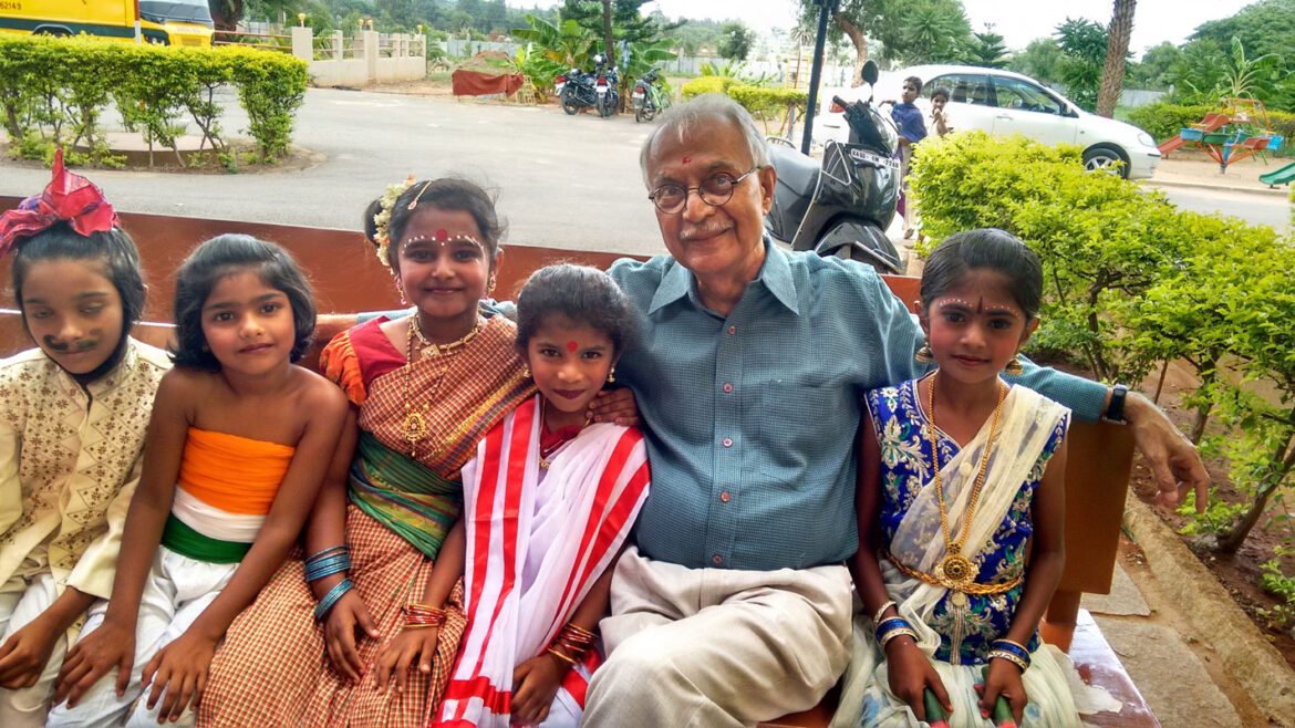 English language theatre cannot represent the vastness of Indian theatre: Vijay Padaki