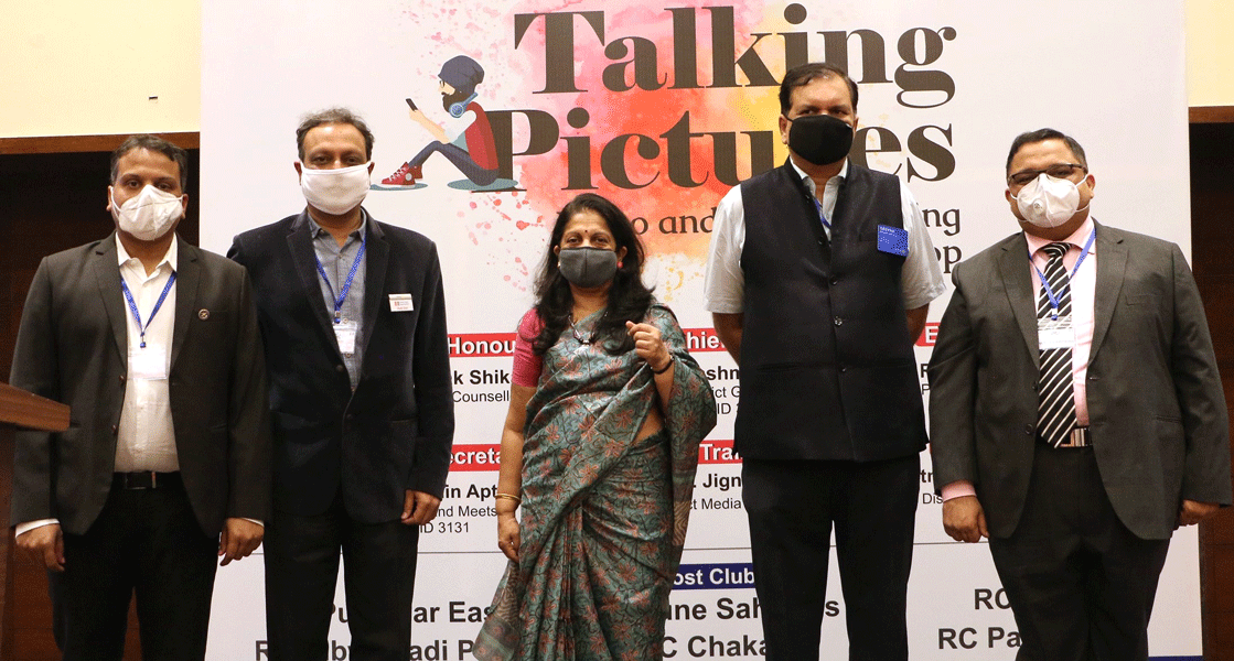 From L: Mukesh Gupta, Jignesh Pandya, DG Rashmi Kulkarni,  RPIC Deepak Shikarpur and district PI director Vivek Dixit at the  launch of the digital marketing platform.