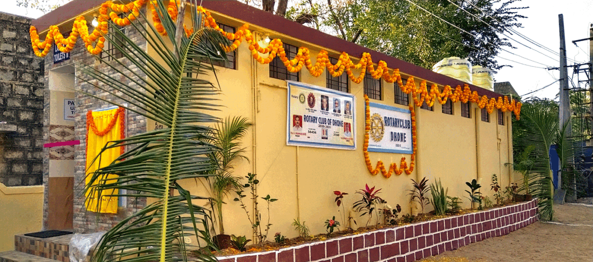 Rotary Public Toilets in Dhone