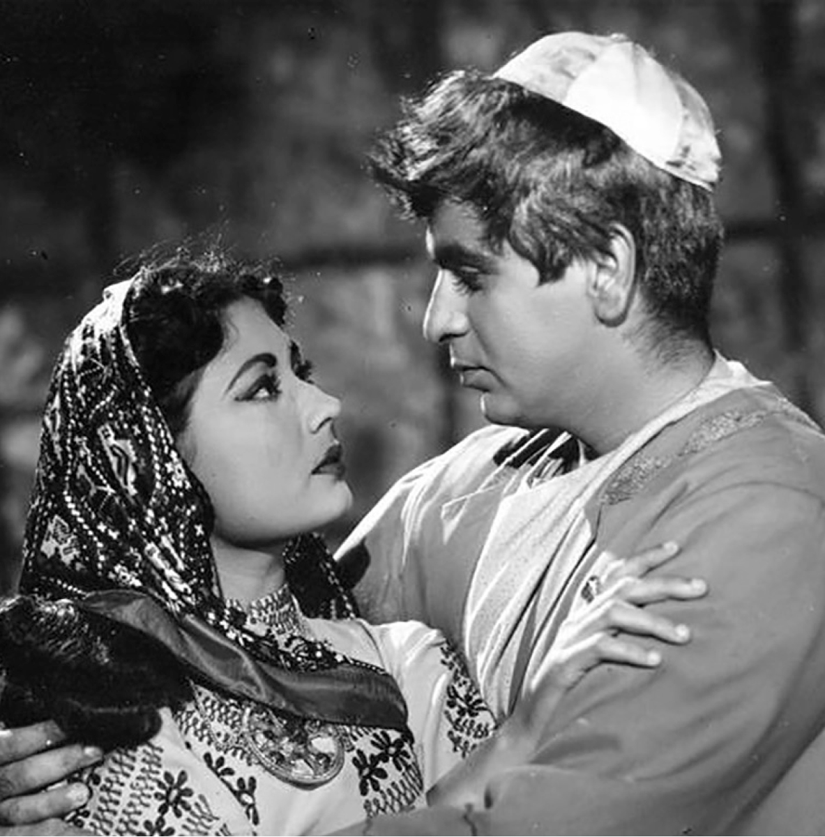 With Meena Kumari in Yahudi (1958).