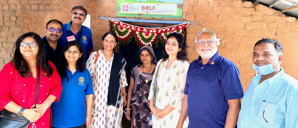 PRID Manoj Desai (second from right) along with Sharmishtha Desai and PDG Pinky Patel, members of RC Baroda Metro, visiting a tribal village for their water augmentation project. 