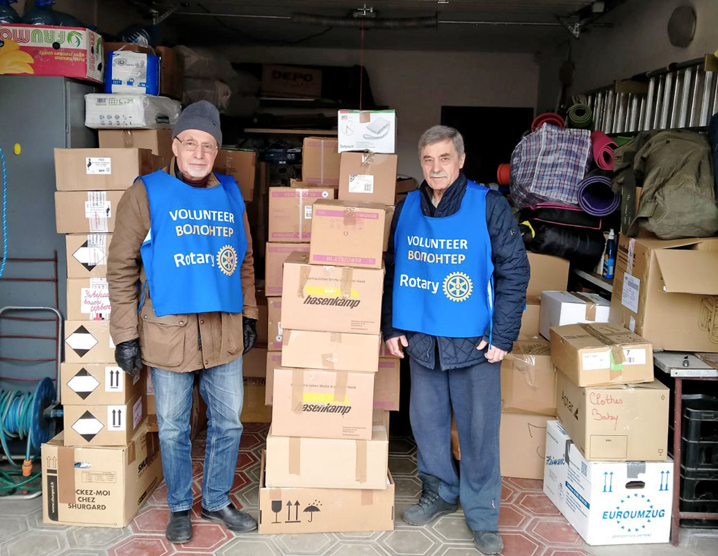Rotarians ready with relief material for distribution to war victims. 