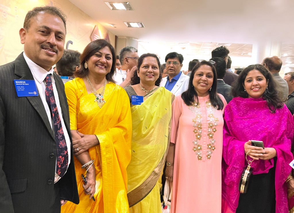From L: RI Director Dr Mahesh Kotbagi, Sonal, Dr Amita, Rashi and Chandni (President Mehta and Rashi’s daughter).
