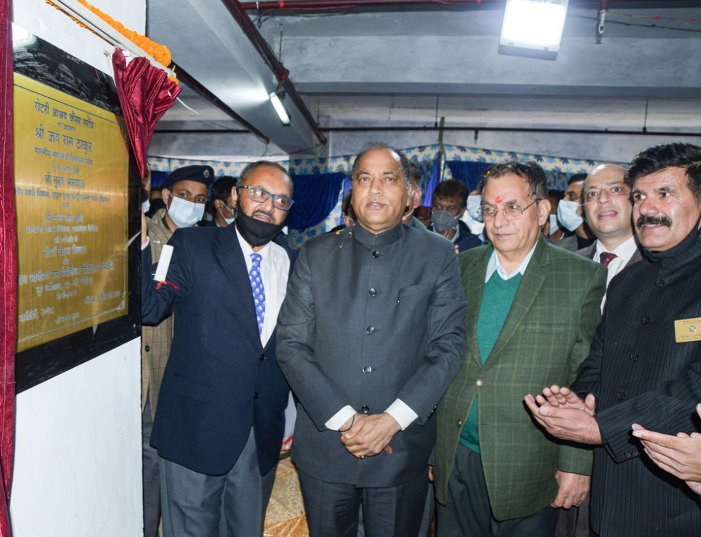 Himachal Pradesh CM Jairam Thakur (2nd from L) with urban development minister Suresh Bhardwaj (to his left) and DG V P Kalta (right) at the inauguration of the Rotary cancer hostel.