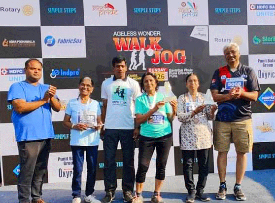 Some of the winners with Guinness Record holder Ashish Kasodekar (3rd from left).