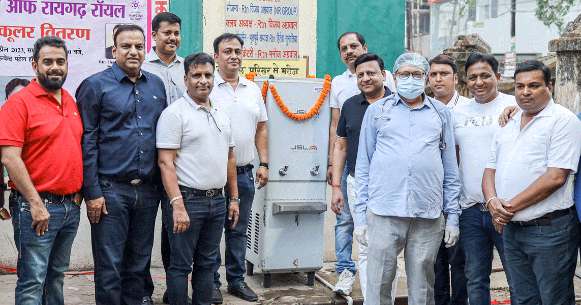 DG Shashank Rastogi (secong from L), along with club members, at the inauguration of the water cooler project.