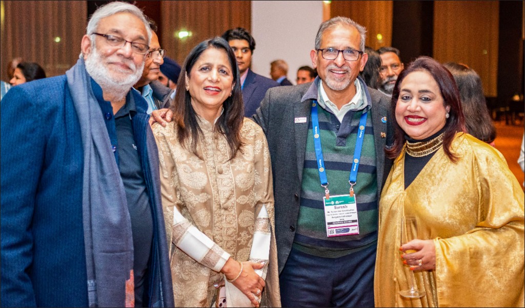 (From R) Paola Ravishankar, PDG Suresh Hari, Asha and Neeraj Bhatnagar. 