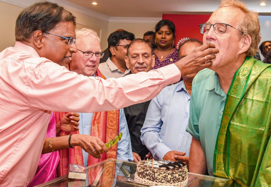 Co-pilot Peter Teahen (R) celebrates his 70th birthday in the presence of PDGs J Sridhar, John Ockenels and RID 3232 Rotarians in Chennai.