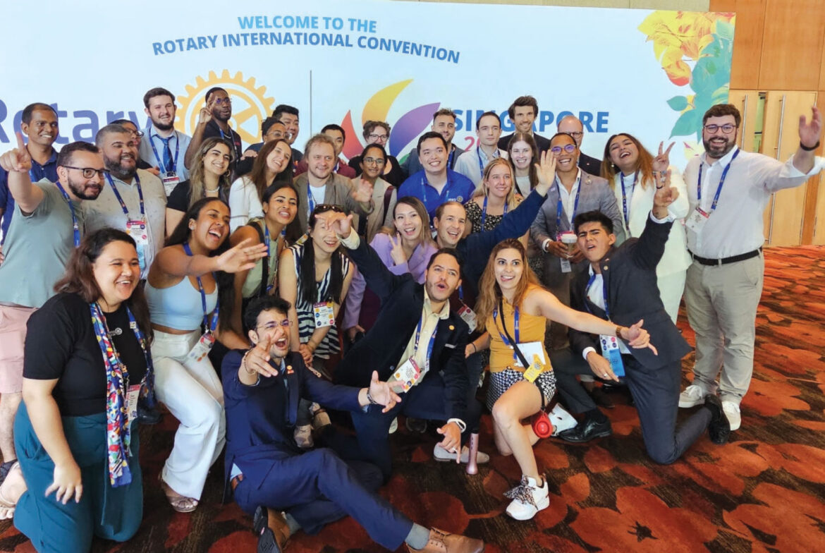 Rotaractor friends for life