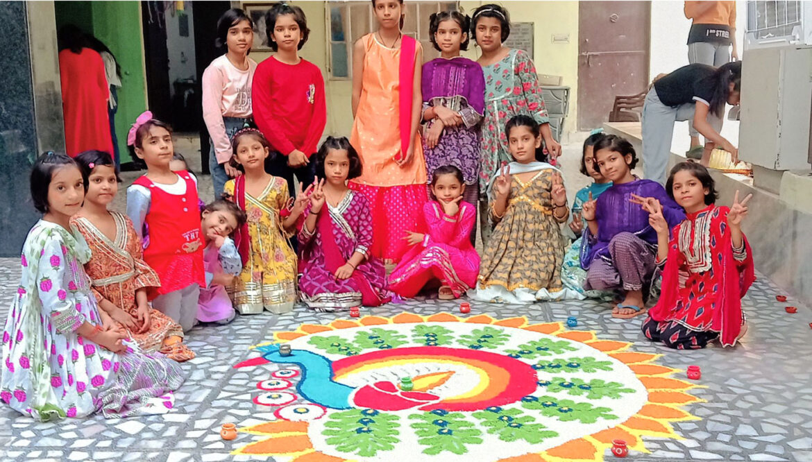 RC Delhi Mayur Vihar supports orphan girls