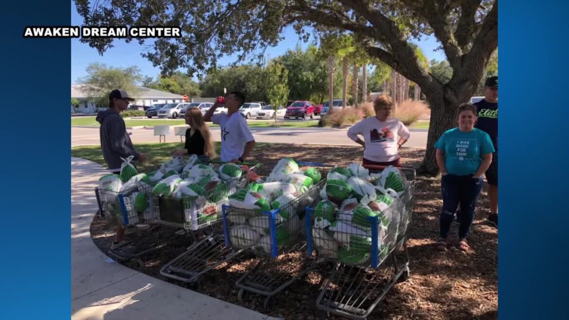 Rotary Club of Wellen Park giving Thanksgiving meals to families in need